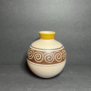 Vintage Decorative Pottery Art Speckled Spiral Pattern Small Round Bud Vase